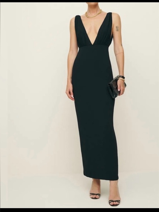 Reformation Dresses & Skirts - Reformation Black Plunge Midi Dress